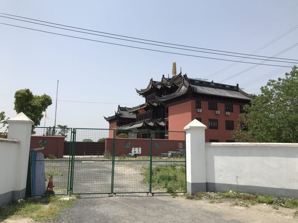 temple in Shanghai, China - culture shock - onaroadtonowhere.com