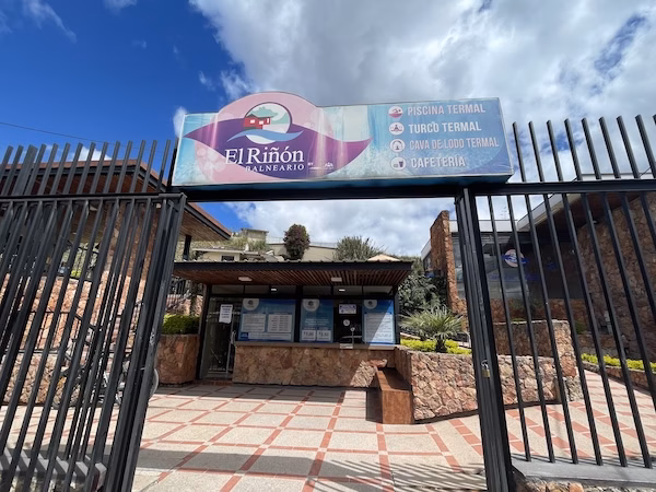 Entrance to El Riñón thermal springs near Baños de Cuenca