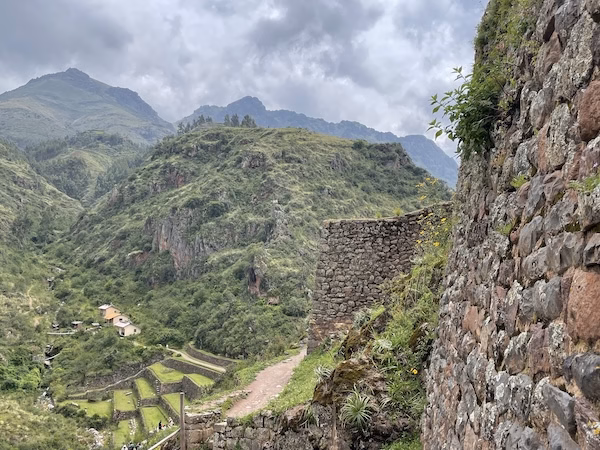 A view of the green mountains from the ruins of Pisac